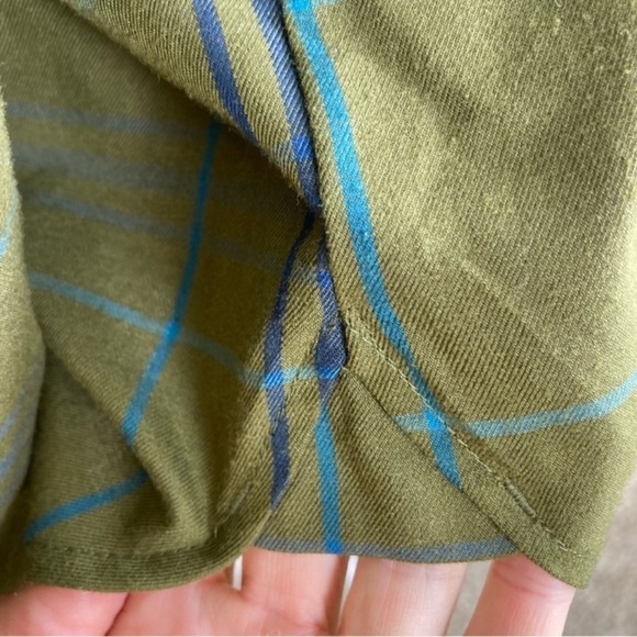 Duluth Trading Co. Olive Green Wool Blend Plaid Shirt Hiking Farmcore Sz XS - Picture 15 of 16